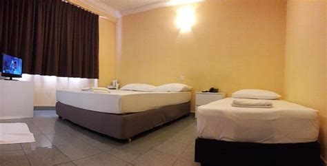 Hotel 88 International Rooms: Pictures & Reviews .
